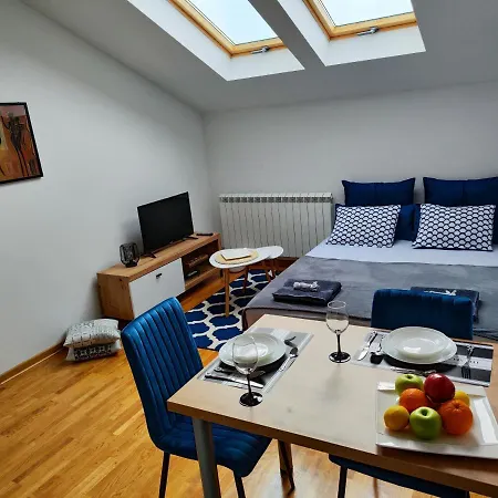 Zvezdara Blue Star * Βελιγράδι